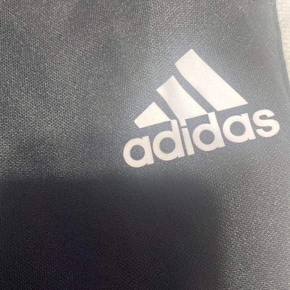 too small - Picture 2 of 3